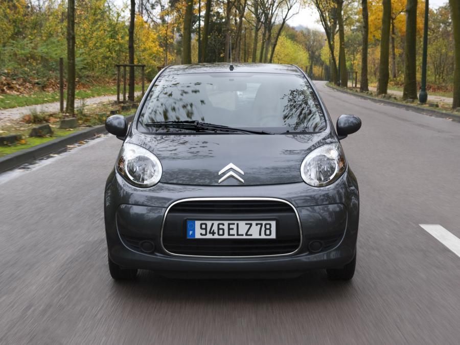  Citroen C1 5-Door 2008 года  (фото 7 из 16)